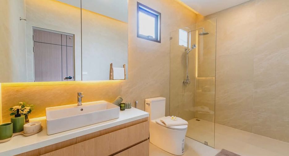 For rent and for sale 4 bedrooms villa in Thalang, Phuket