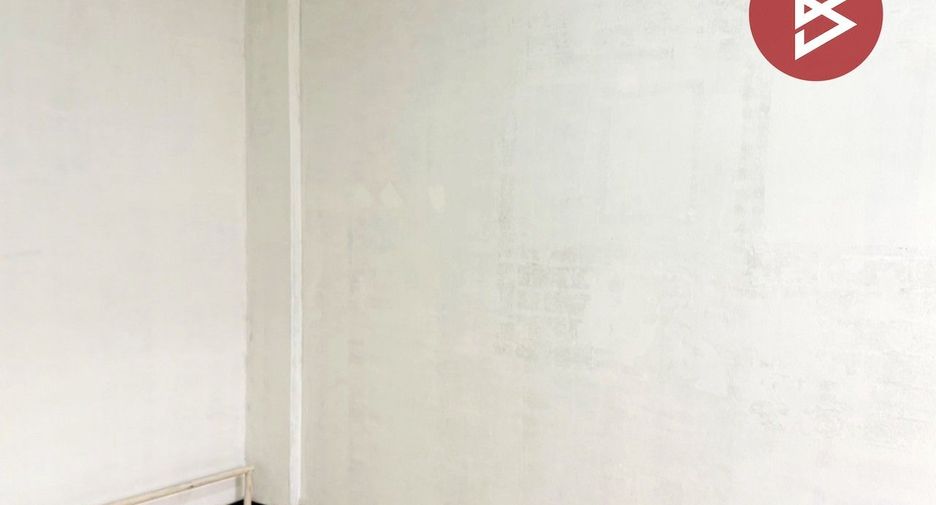For sale 2 bedrooms townhouse in Mueang Pathum Thani, Pathum Thani