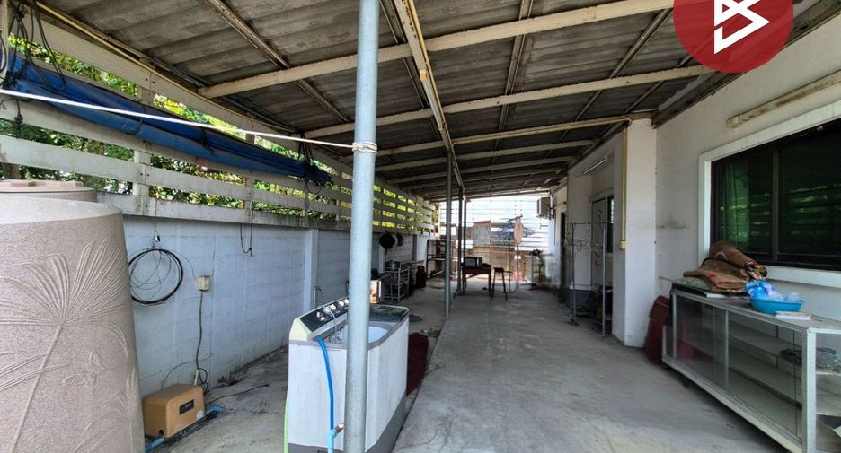 Casa en venta de 5 habitaciones en Sam Phran, Nakhon Pathom