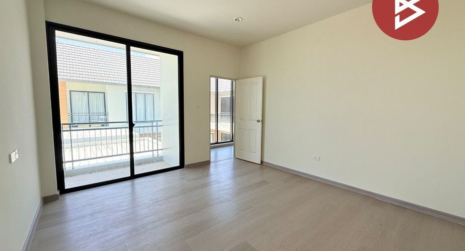 Haus zum Kauf mit 4 Zimmer in Mueang Chon Buri, Chonburi