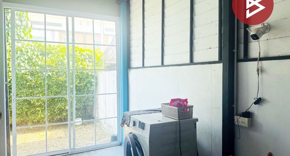 For sale 3 ベッドルーム townhouse in Krathum Baen, Samut Sakhon