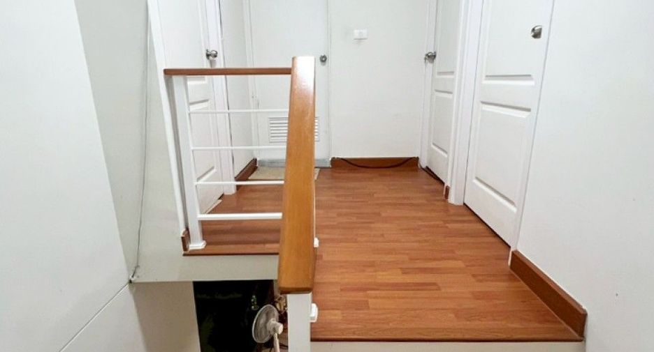 For sale 3 ベッドルーム townhouse in Krathum Baen, Samut Sakhon