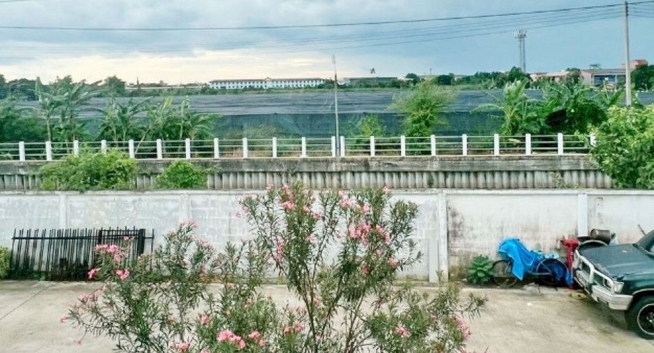 For sale 3 ベッドルーム townhouse in Krathum Baen, Samut Sakhon