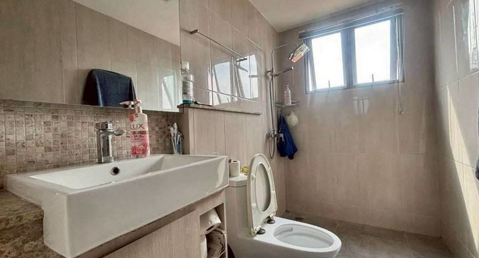 For rent 2 bedrooms condo in Mueang Chon Buri, Chonburi