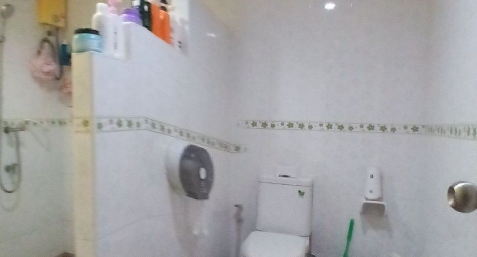 Casa adosada en venta de 3 habitaciones en Phasi Charoen, Bangkok