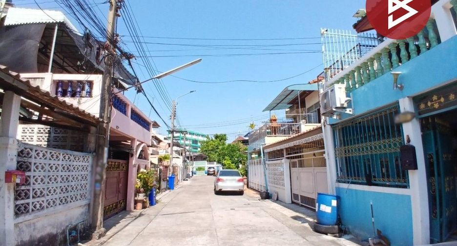 Casa adosada en venta de 3 habitaciones en Phasi Charoen, Bangkok