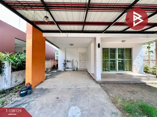 Продажа 3 спальни таунхаус в Mueang Chon Buri, Чонбури
