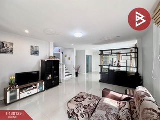 Продажа 3 спальни таунхаус в Mueang Chon Buri, Чонбури