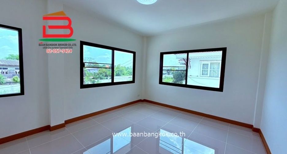 出售 3 卧室 独立屋 在 Bang Bua Thong, Nonthaburi