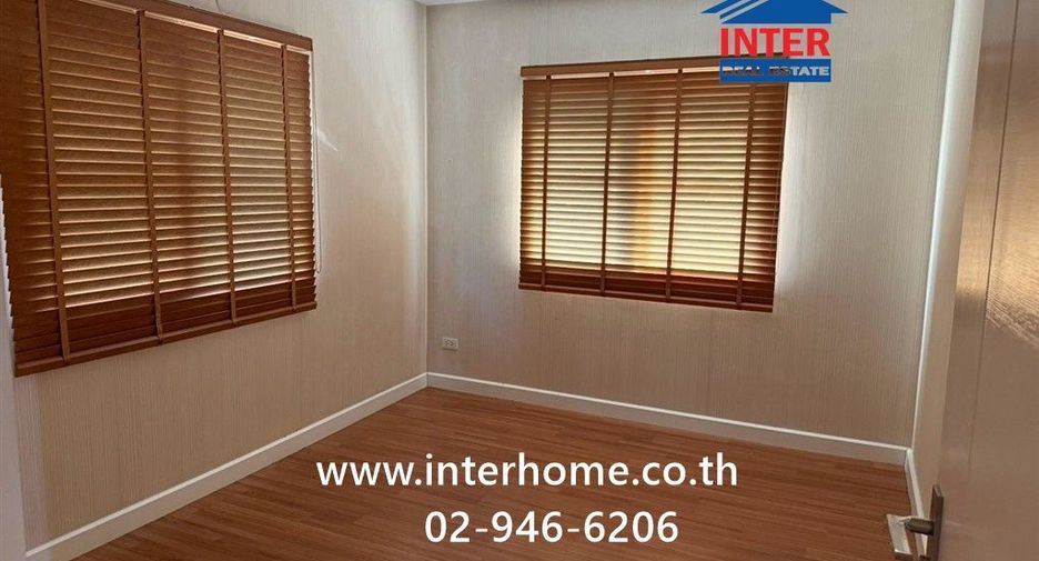For sale 4 bedrooms house in Thawi Watthana, Bangkok