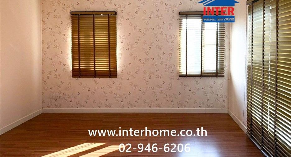 For sale 4 bedrooms house in Thawi Watthana, Bangkok