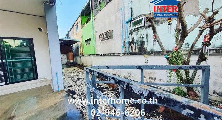 For sale 3 bedrooms townhouse in Min Buri, Bangkok
