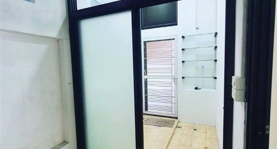 For sale 3 bedrooms townhouse in Min Buri, Bangkok