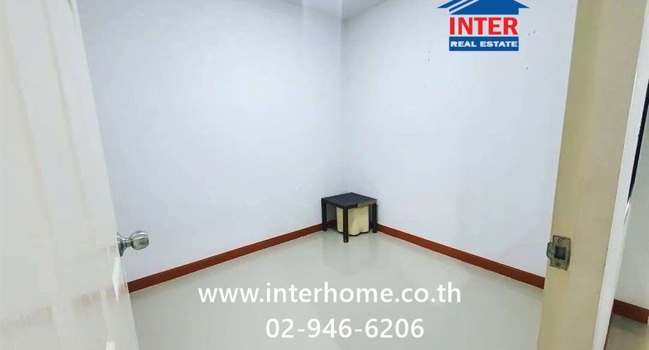 For sale 3 bedrooms townhouse in Min Buri, Bangkok