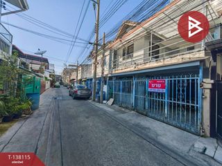 For sale 4 bedrooms townhouse in Bang Kapi, Bangkok