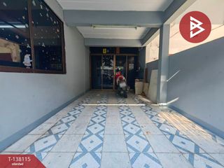 For sale 4 bedrooms townhouse in Bang Kapi, Bangkok