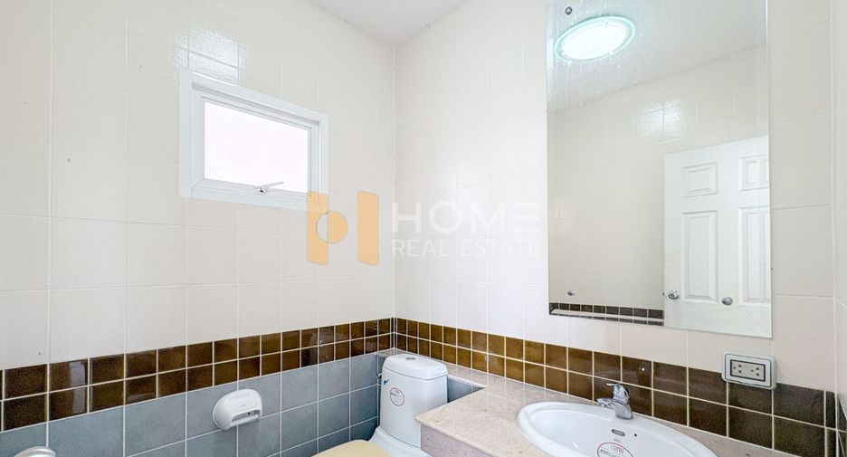 For sale 3 bedrooms house in Lat Phrao, Bangkok