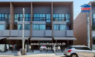 Reihenhaus zum Kauf mit 3 Zimmer in Saphan Sung, Bangkok