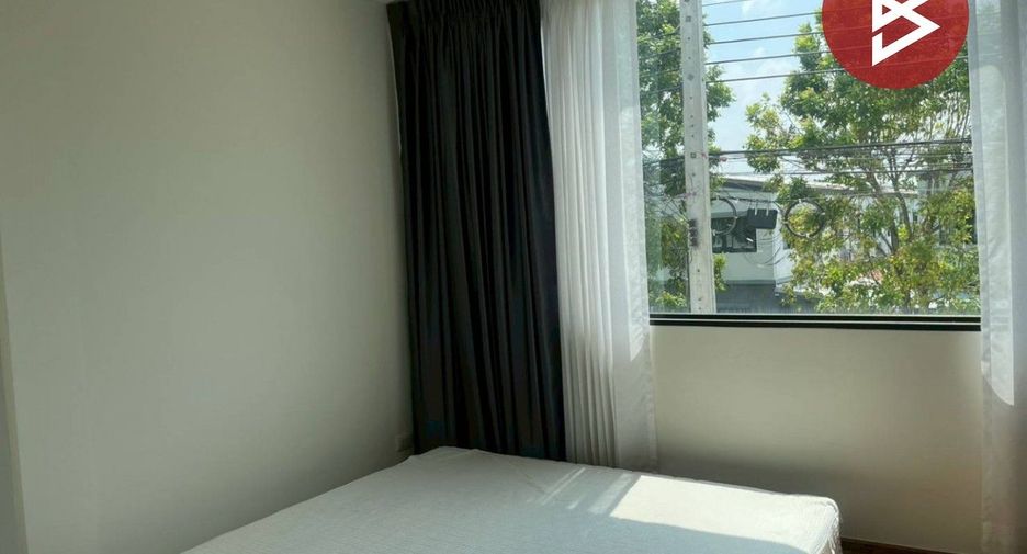 For sale 3 bedrooms townhouse in Prawet, Bangkok