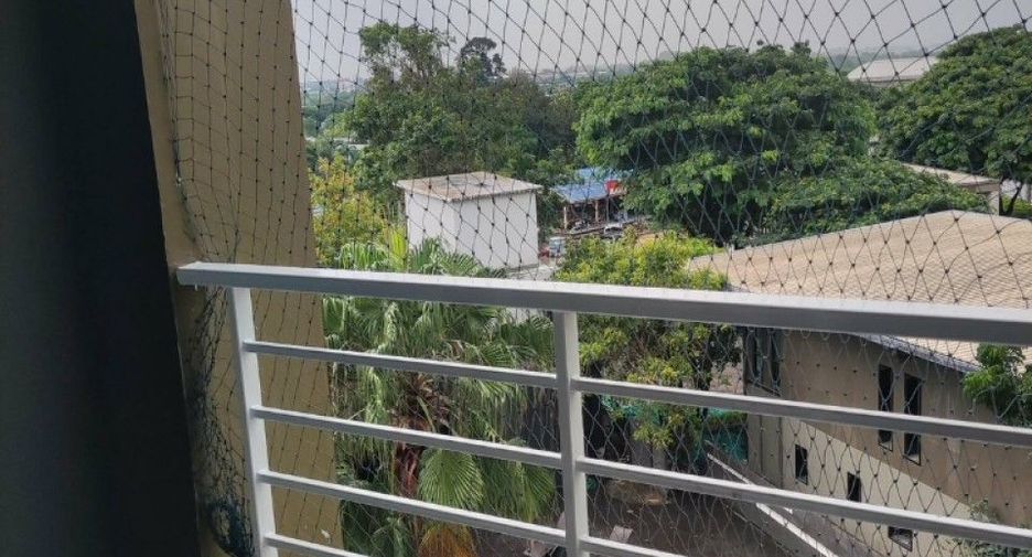 For sale 1 bed condo in Si Racha, Chonburi