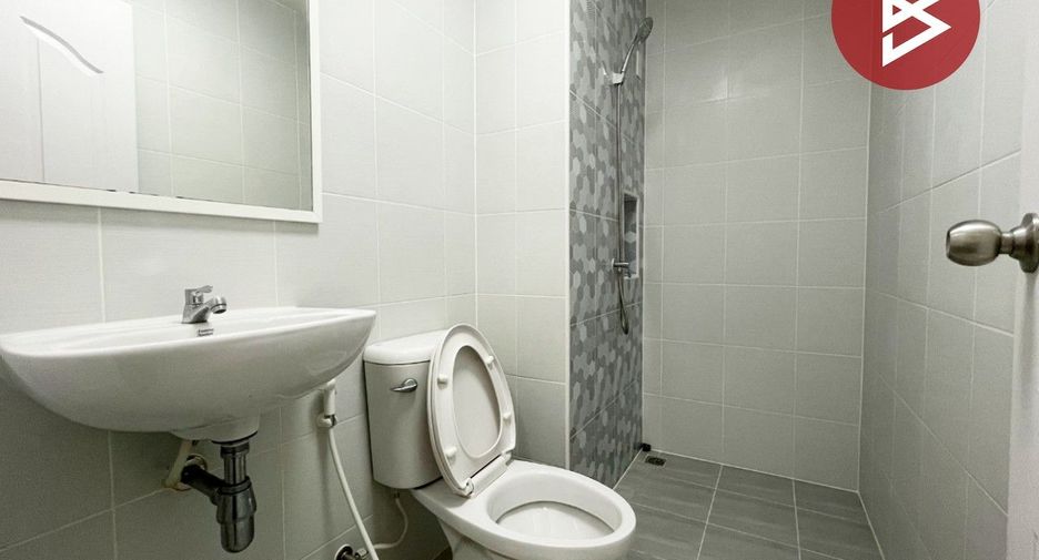 For sale 3 bedrooms townhouse in Sam Phran, Nakhon Pathom