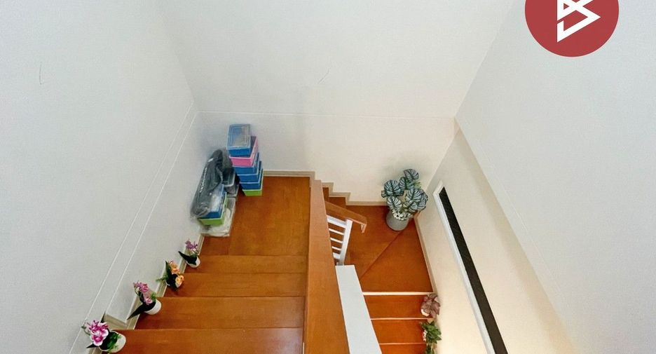 For sale 3 bedrooms townhouse in Sam Phran, Nakhon Pathom