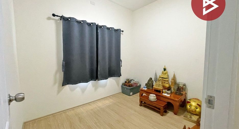 For sale 3 bedrooms townhouse in Sam Phran, Nakhon Pathom
