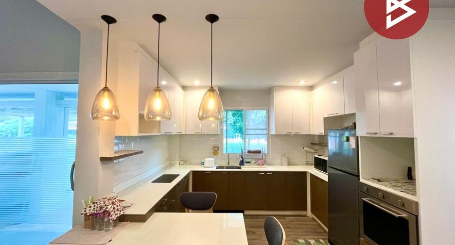 For sale 3 bedrooms house in Mueang Chon Buri, Chonburi