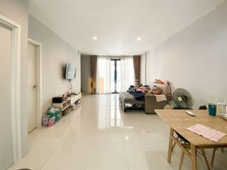 For sale 3 bedrooms townhouse in Bangkok Noi, Bangkok