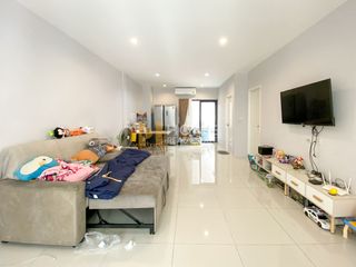 For sale 3 bedrooms townhouse in Bangkok Noi, Bangkok