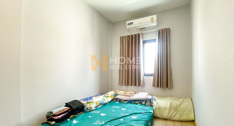 For sale 3 bedrooms townhouse in Bangkok Noi, Bangkok