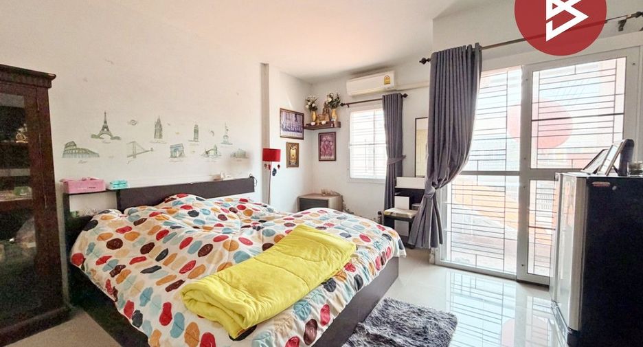 Casa adosada en venta de 2 habitaciones en Bang Bo, Samut Prakan