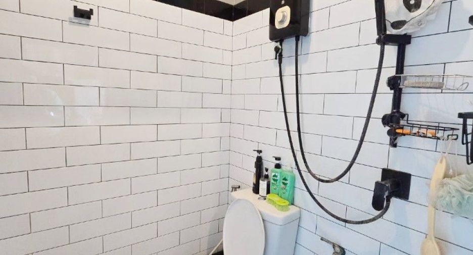 For sale 1 bed condo in Min Buri, Bangkok