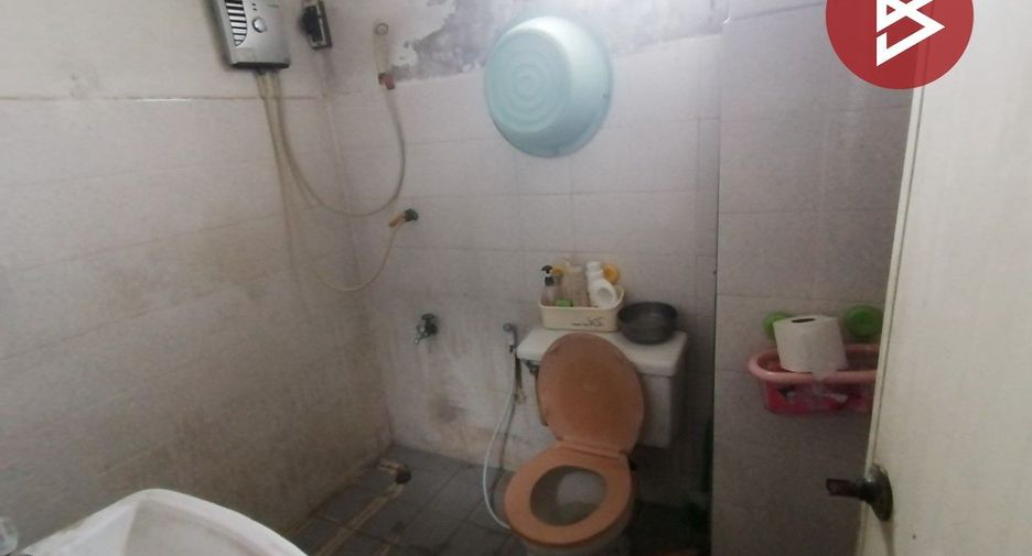 Продажа 4 спальни торговое помещение в Khlong Luang, Патумтани