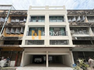 For sale 3 ベッドルーム house in Bang Na, Bangkok