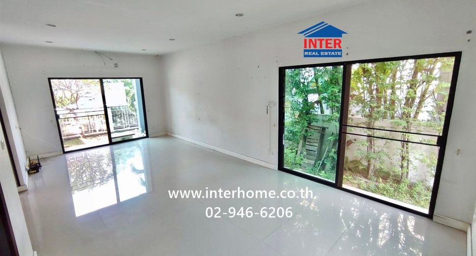 For sale 3 bedrooms house in Lat Krabang, Bangkok