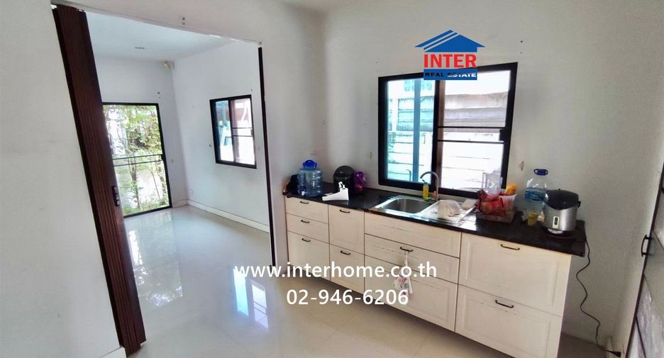 For sale 3 bedrooms house in Lat Krabang, Bangkok