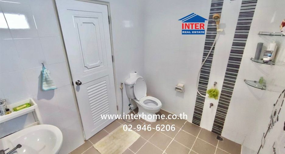 For sale 3 bedrooms house in Lat Krabang, Bangkok