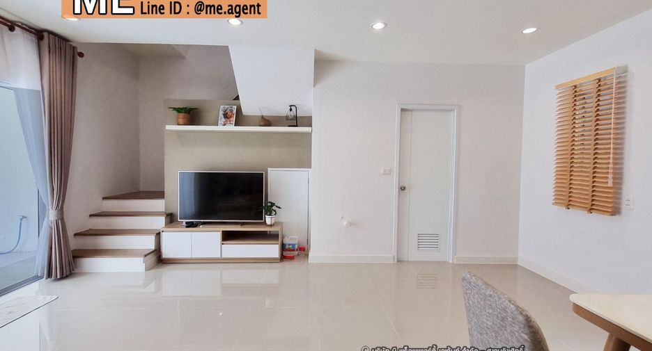 For sale 3 bedrooms townhouse in Suan Luang, Bangkok