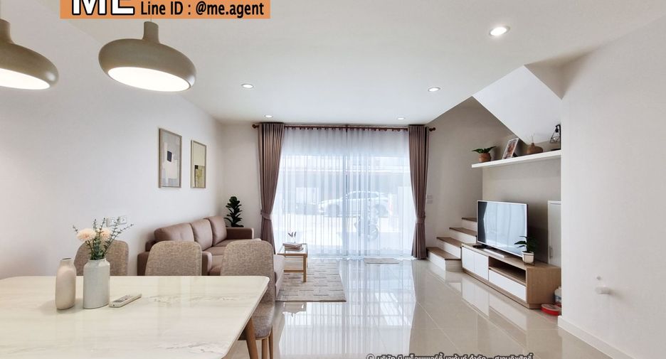 For sale 3 bedrooms townhouse in Suan Luang, Bangkok
