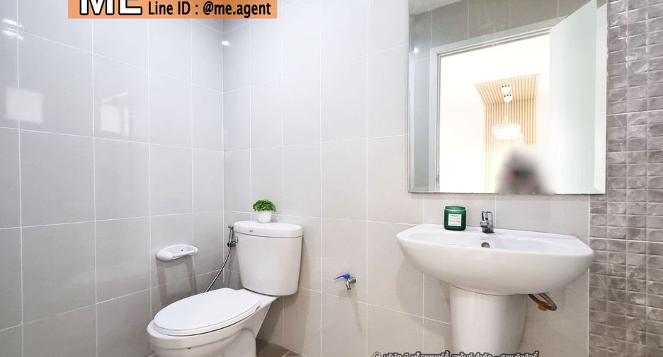 For sale 3 bedrooms townhouse in Suan Luang, Bangkok