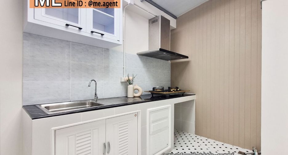 For sale 3 bedrooms townhouse in Suan Luang, Bangkok