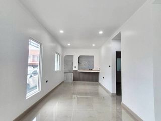 For sale 4 ベッドルーム townhouse in Thalang, Phuket