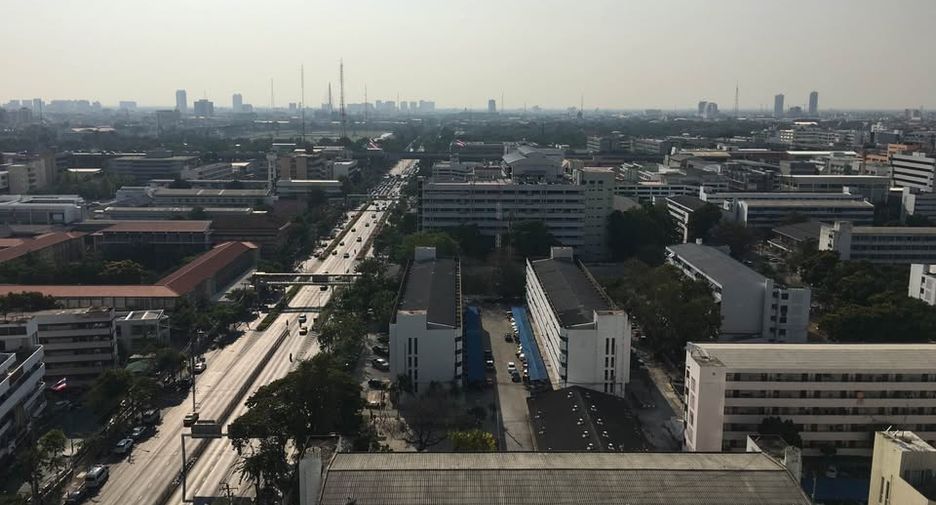 For rent 1 bed condo in Ratchathewi, Bangkok