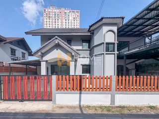 For sale 4 bedrooms house in Phaya Thai, Bangkok