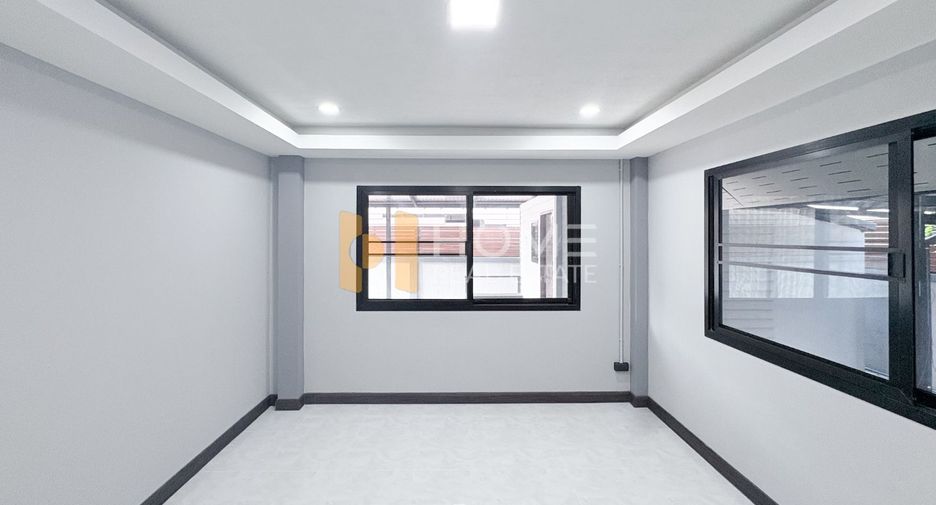 For sale 4 bedrooms house in Phaya Thai, Bangkok