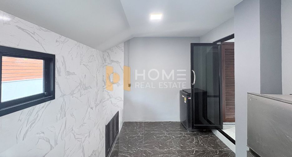 For sale 4 bedrooms house in Phaya Thai, Bangkok