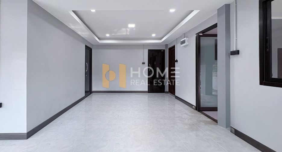 For sale 4 bedrooms house in Phaya Thai, Bangkok