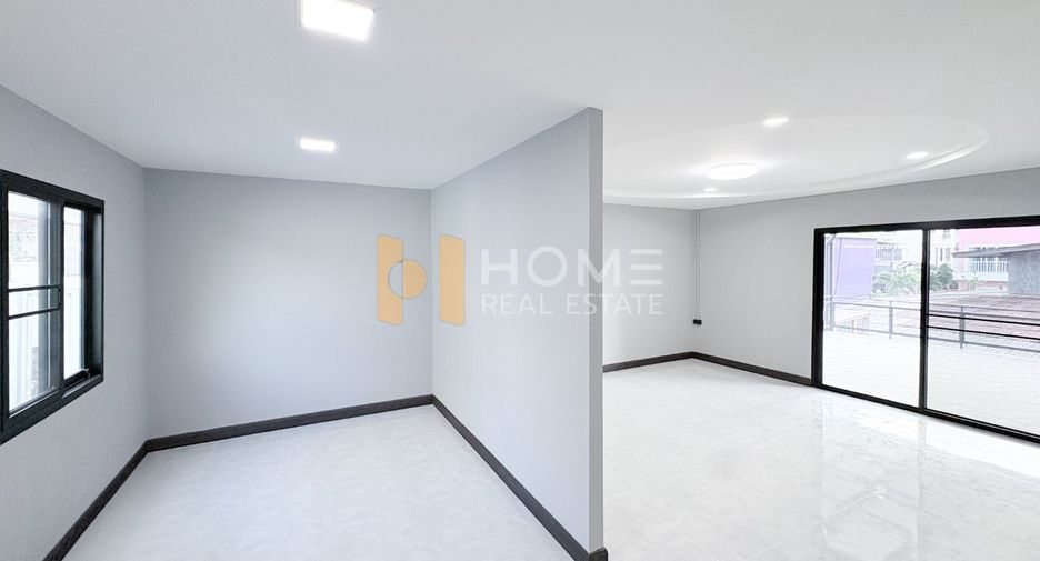 For sale 4 bedrooms house in Phaya Thai, Bangkok