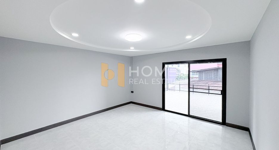 For sale 4 bedrooms house in Phaya Thai, Bangkok